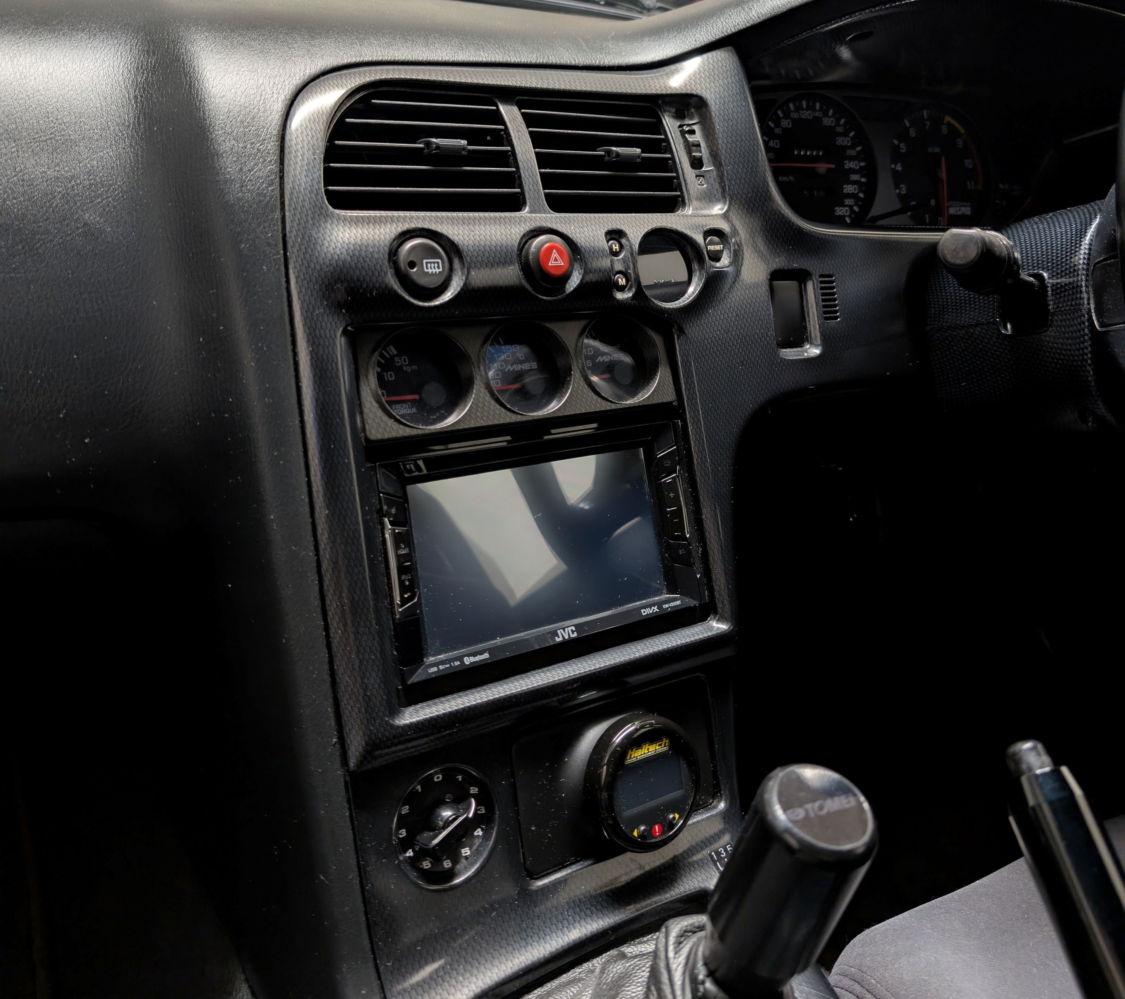 Nissan Skyline R33 Stereo Fascia Surround - Carbon